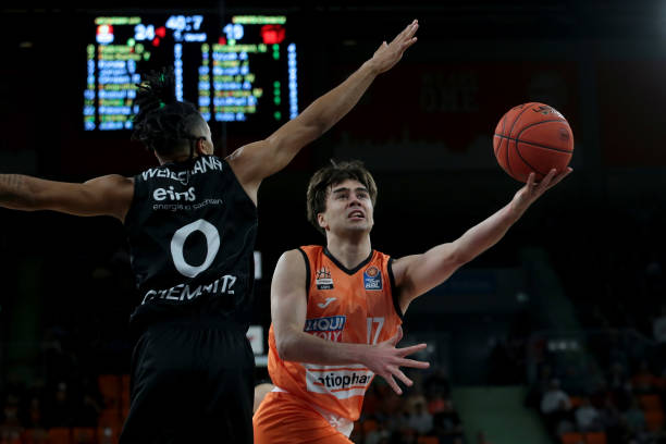 限的年轻球 限的年轻球