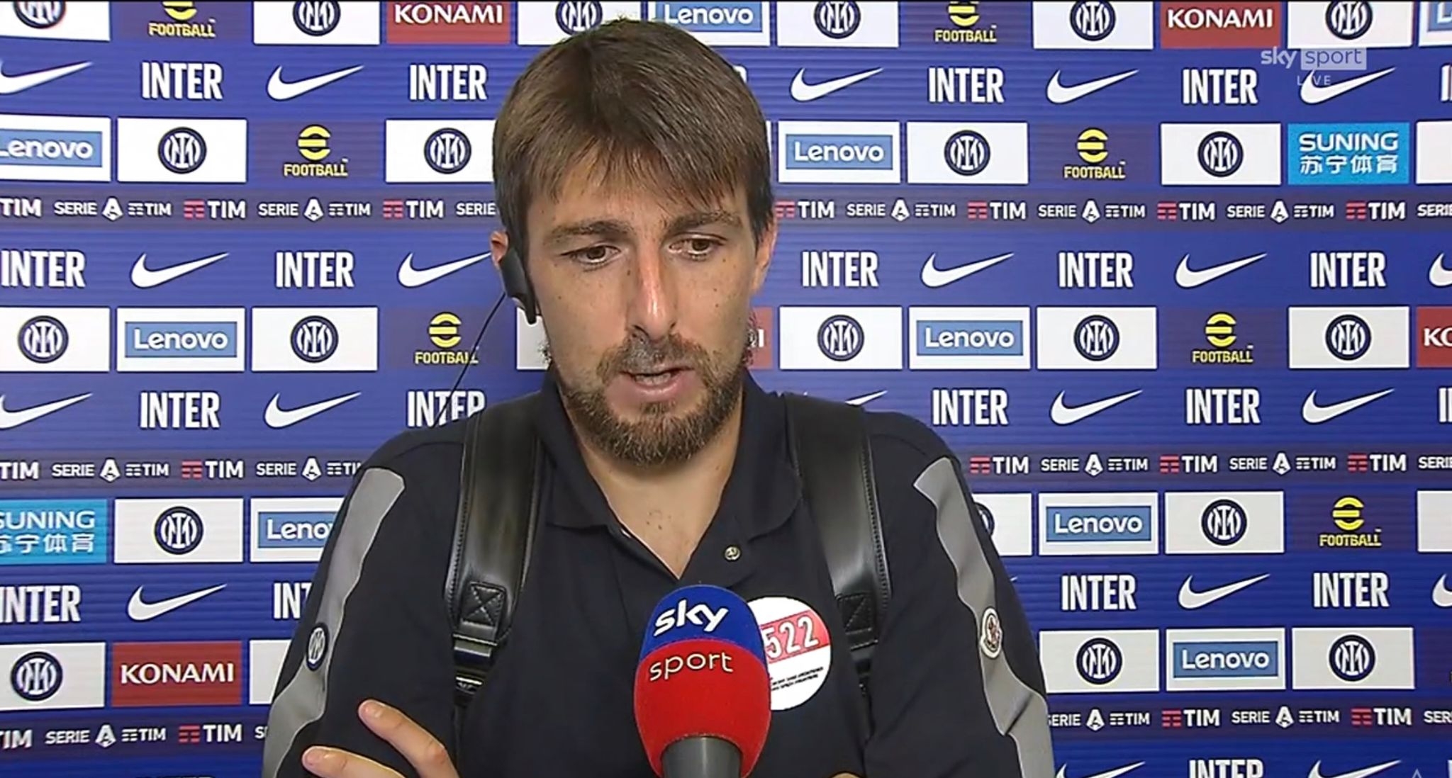 天空翱翔的 天空翱翔的