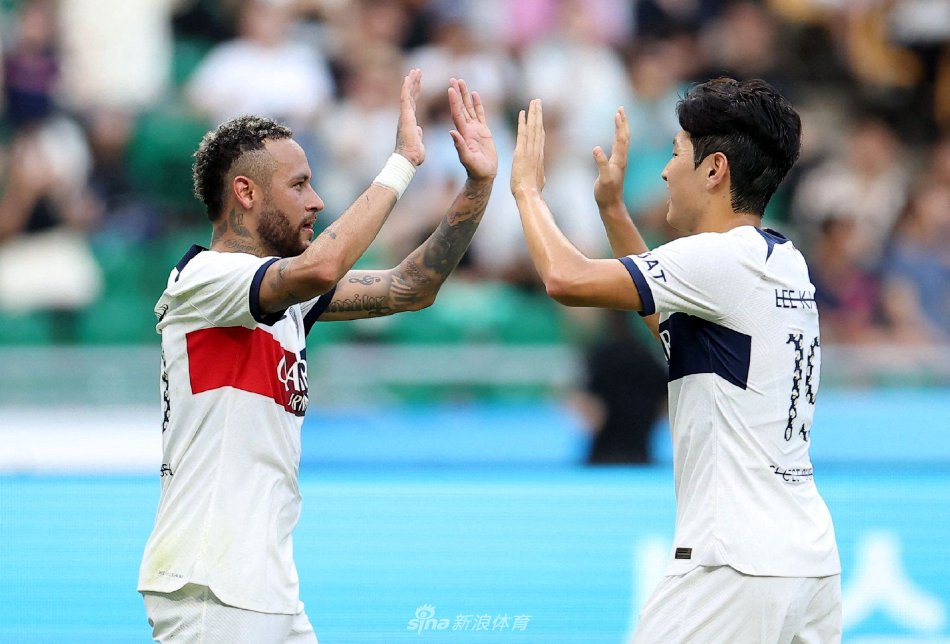 持着强大的 持着强大的