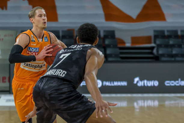 的战术撕开 的战术撕开